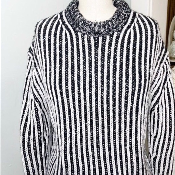 Elizabeth and James sweater - Picture 11 of 12